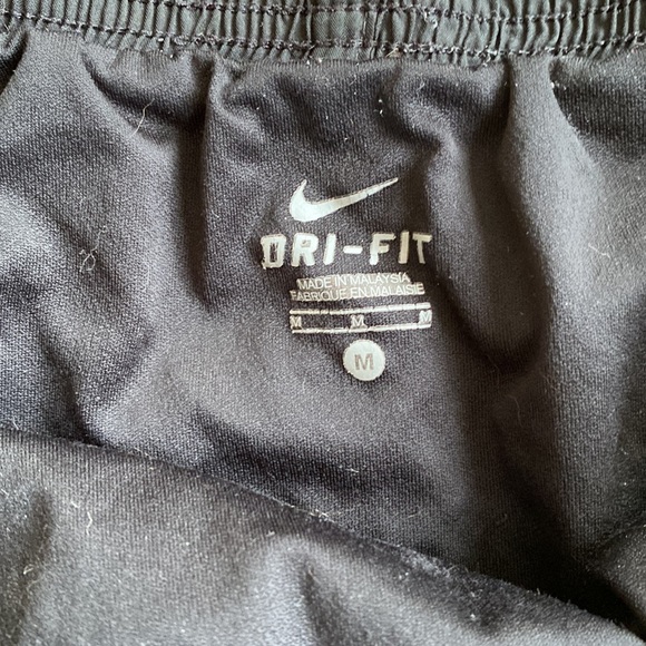 Nike shorts - Picture 3 of 4